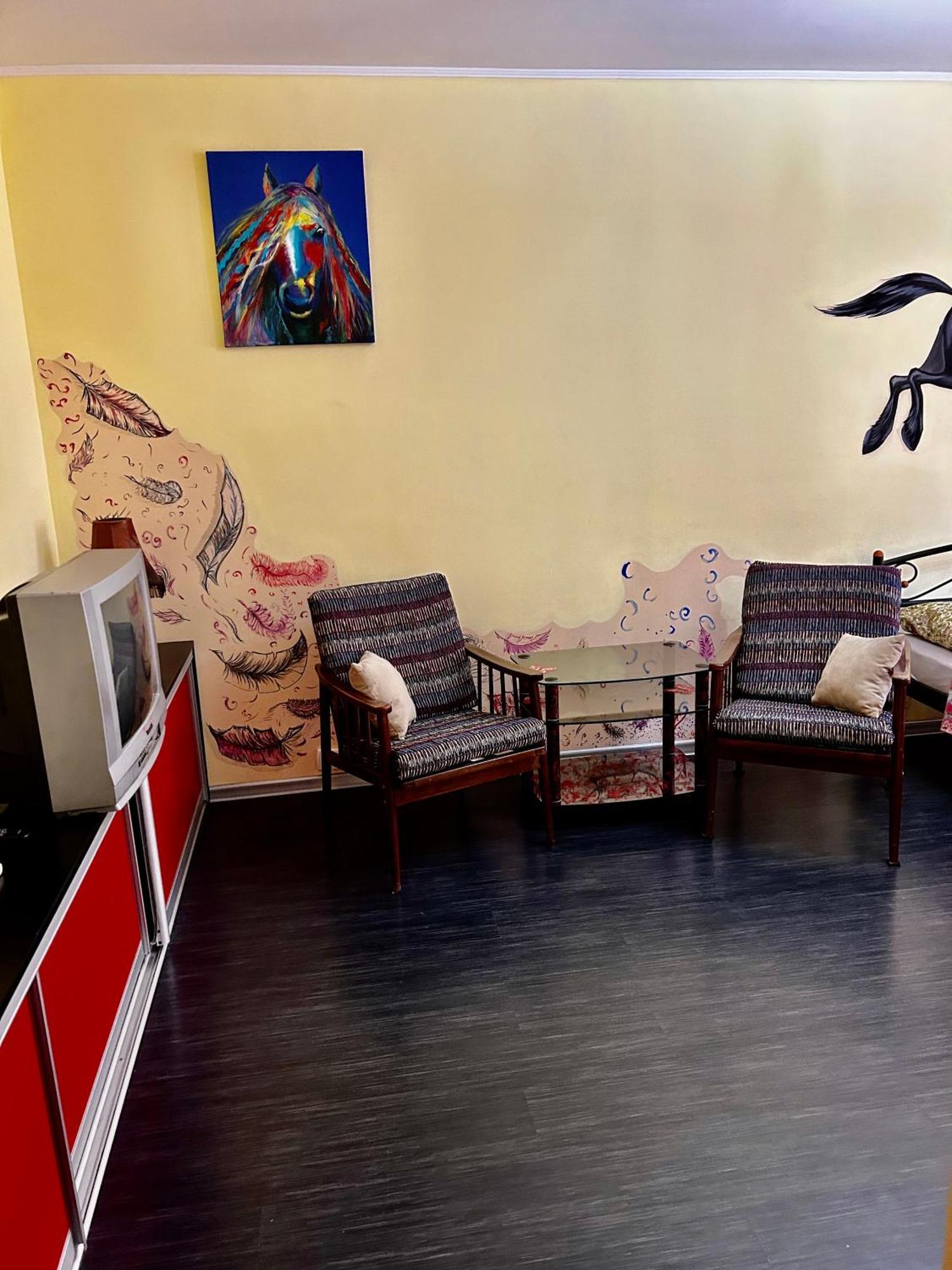 Apartment Near Train Station And Close To City Center Kiev Eksteriør billede