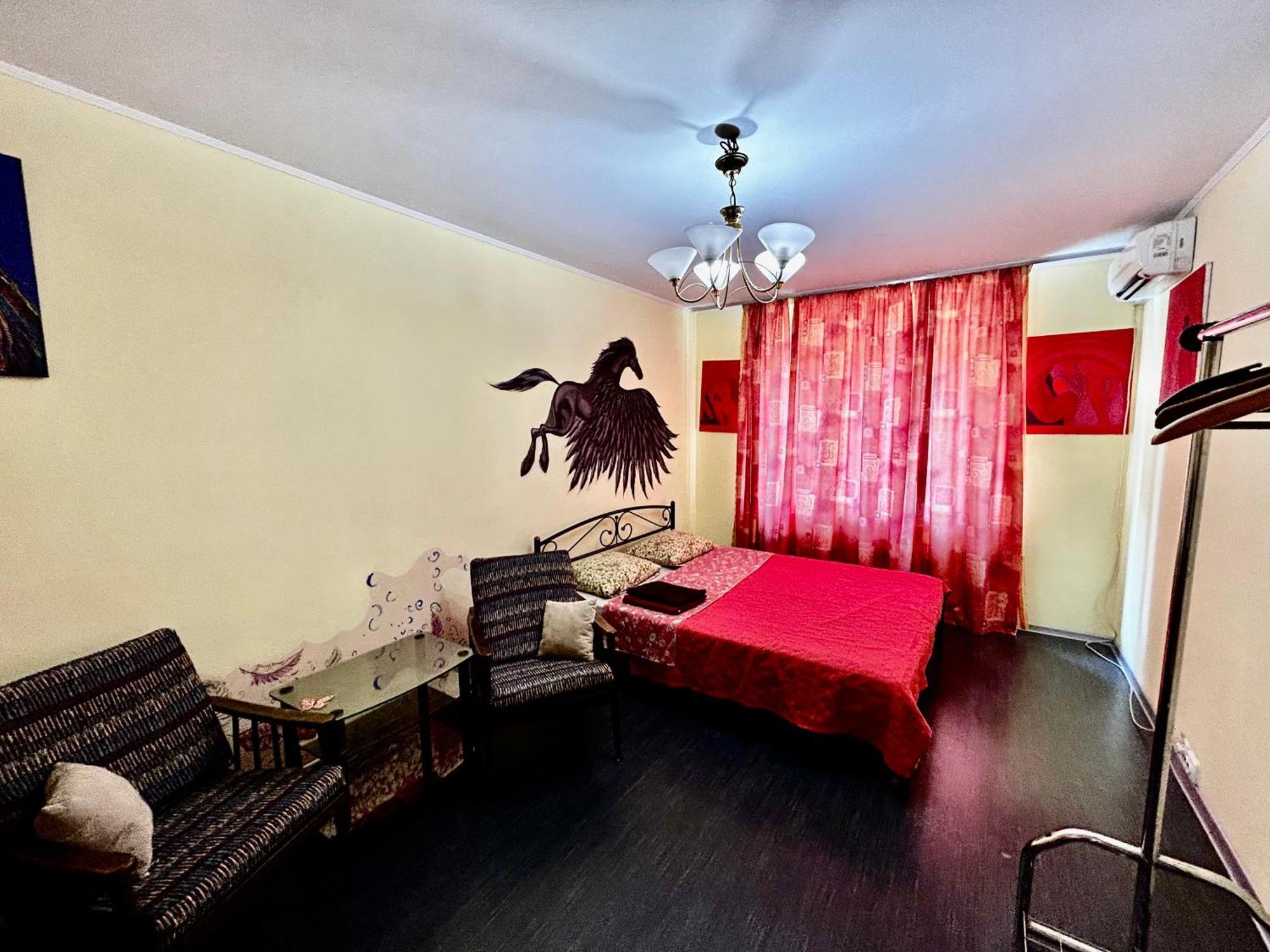 Apartment Near Train Station And Close To City Center Kiev Eksteriør billede
